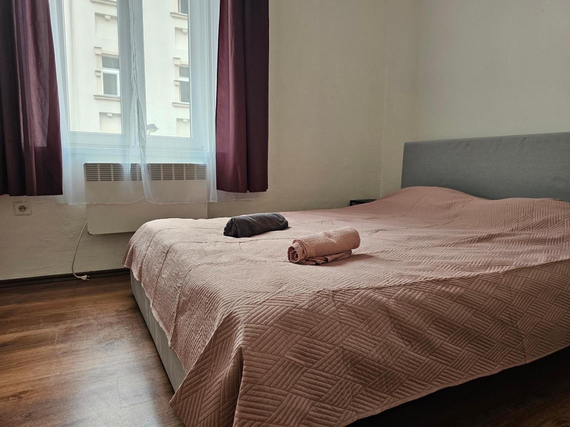 Apartments Zizkov 2C Prague Luaran gambar
